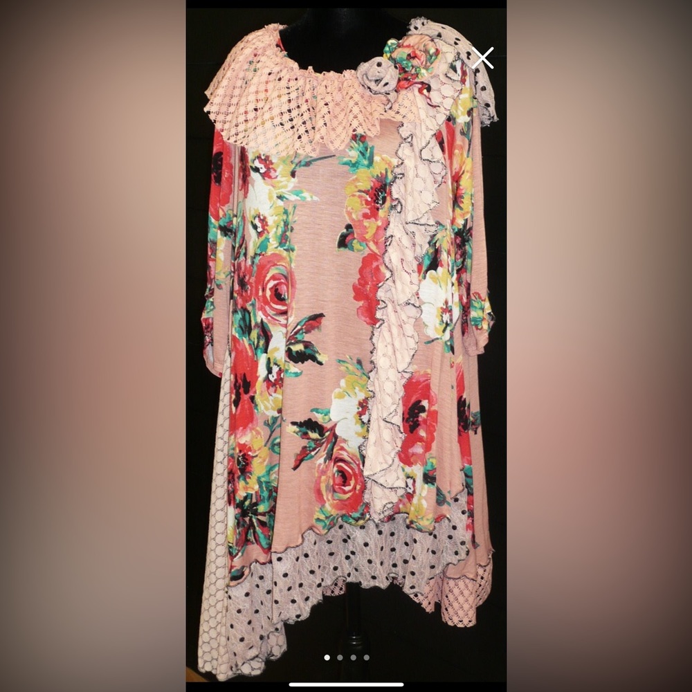 🌸NEW One of a Kind tunic🌸